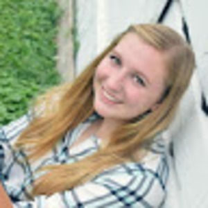 Meet your Posher, Courtney